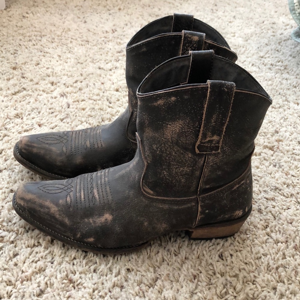 Roper Dusty Distressed Booties